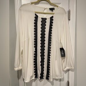 NWT Ryan Wythe Cream Blouse Black Lace Stripe Detail Button Keyhole Size 1X